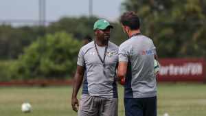Em treino, Marcão muda o time e encaminha escalação do Fluminense