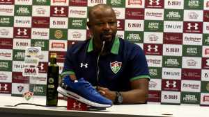 Marcão explica substituições e revela que dois jogadores sentiram princípio de lesão