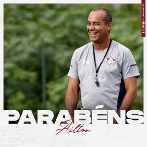 Fluminense parabeniza o aniversariante Ailton