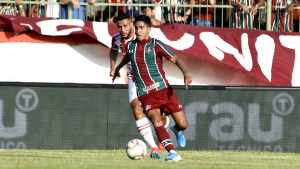 Julião vê clima leve e crê em acordo entre Flu e jogadores para redução salarial