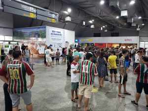Ídolo do Flu é recebido com celebração pela torcida no Maranhão. Confira