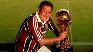 Fluminense parabeniza Romerito pelo seu aniversário