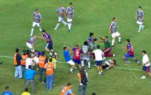 F. Henrique recorda pancadaria contra o Cerro em 2009: “Ganhamos na bola e na porrada”