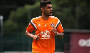 Ex-lateral do Flu está perto de fechar com o Cruzeiro