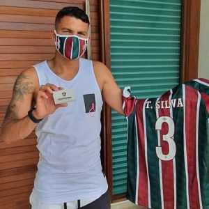 Flu deseja sorte a Thiago Silva na sua chegada em novo clube