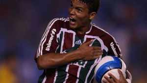 Sexto zagueiro com mais gols pelo Flu na história, Thiago Silva pode voltar ao top 5