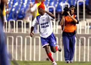 Ex-zagueiro tricolor recorda episódio com Fábio Saci após classificação do Flu em 2007