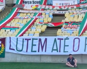 Torcida mostra preparação do Maraca para o jogo de quarta