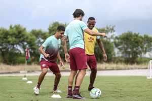 Digão analisa “rodízio” na zaga e elogia transparência de Odair