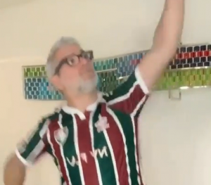 Vídeo – “Odair do TikTok” celebra vitória do Flu com dancinhas
