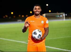 Atacante revelado pelo Flu comemora três gols num jogo e vitória na Arábia Saudita