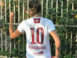 Atleta argentina do Flu fará homenagem a Maradona na Superliga de vôlei
