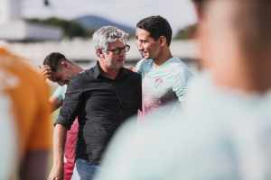 Especulado no Fluminense, Odair botou Ganso no banco em 2020; Relembre os números com o técnico