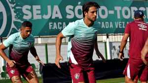 Volante avalia espaços deixados pela defesa tricolor nos últimos jogos