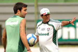 Muricy admite empolgação quando lhe ofereceram Deco: “Traz correndo”