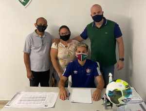 Camisa 10 do sub-20 renova contrato com o Fluminense