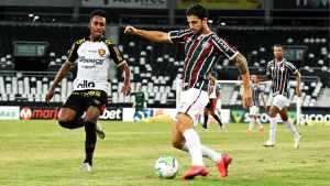 Botafogo explica aspecto ruim do gramado do Engenhão