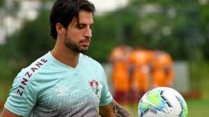 Fluminense vai arcar com os salários de Hudson integralmente, revela jornalista