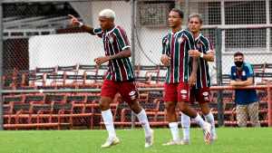 Eliminação do sub-23 pode abrir brecha para jogadores pintarem no profissional do Flu