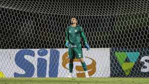 Site explica a razão de Marcos Felipe ser o único titular disponível para o início da temporada