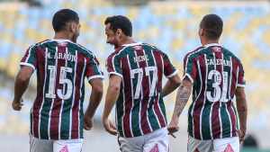 Fluminense publica vídeo de Araújo e Nenê mostrando habilidades no CT
