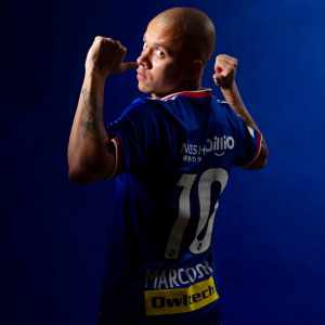 Cria do Flu, Marcos Junior recebe a camisa 10 em clube japonês