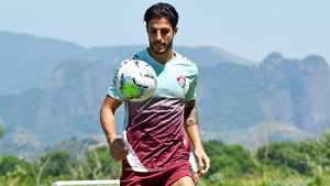 Martinelli não se incomoda com Hudson e Wellington: “Temos uma disputa saudável”