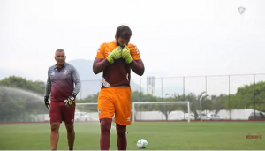 Trabalho dos goleiros, “zoação” de Fred e mais; veja os Bastidores do Flu