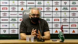 Angioni admite interesse em Willian Bigode e diz que Flu será “pontual” no mercado