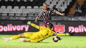 Flu já utilizou 40 atletas em sete jogos até o momento na temporada