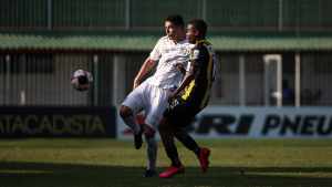 Após levar três gols, Flu tem a pior defesa do Carioca empatado com outros dois clubes