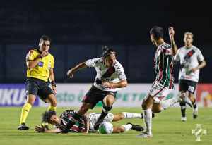 Jornalista revela salário e condições para contratar Benítez, do Vasco