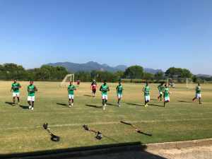 Santa Cruz treina no CT Carlos Castilho antes de voltar para o Recife