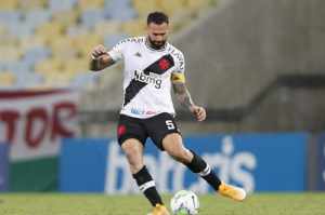 Fluminense sondou zagueiro Leandro Castán, diz site