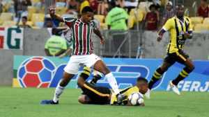 Volante revelado em Xerém fecha com o Londrina