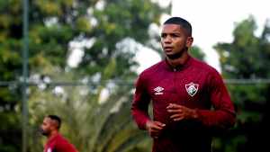 David Braz comemora primeiro treino no Flu após Covid: “Feliz e motivado”