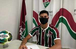 Atacante é mais um a assinar com o Flu com multa superior a R$ 330 milhões