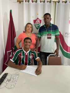 Flu fecha com zagueiro do Olaria para categorias de base