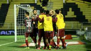 Flu faz o suficiente, goleia o lanterna e volta ao G4 da Taça GB
