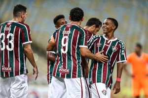 Pai de Kayky se diz feliz por ver filho sendo abraçado por Fred: “Importante para ele”