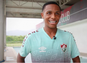 Giro do Flu mostra melhoria no CT, prêmio para Nenê, Kayky narrador e mais