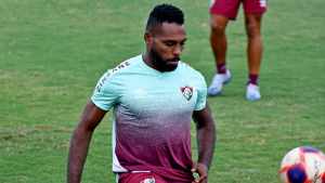 Luccas Claro comenta novo confronto contra o Bragantino, com volta de Claudinho