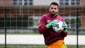 Marcos Felipe destaca que Flu não desistirá do título da Libertadores, nem do Carioca