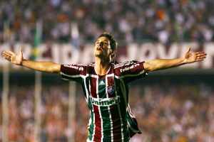 Em enquetes, tricolores se dividem sobre possível volta de TN10 ao Fluminense