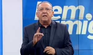 Galvão Bueno critica duramente a Conmebol: “No planeta deles não tem Covid, ninguém morre”