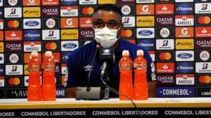 Roger Machado analisa Junior x Flu e vê equilíbrio entre os times
