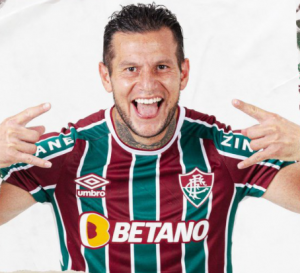 Aniversariante do dia, Bobadilla é parabenizado nas redes do Fluminense