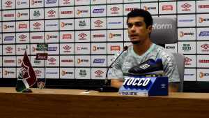 Egídio diz que nunca se sentiu pressionado para fazer primeiro gol pelo Flu