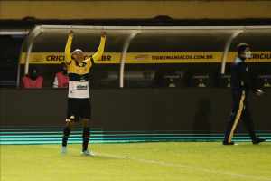 Atacante fala da expectativa do Criciúma para o jogo de volta