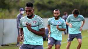 Luccas Claro frisa volta da confiança após grande atuação do sistema defensivo